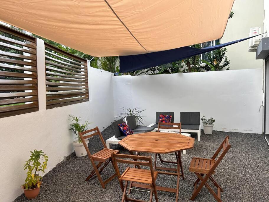 Appartement A 2 Pas De La Plage De Terre Sainte מראה חיצוני תמונה