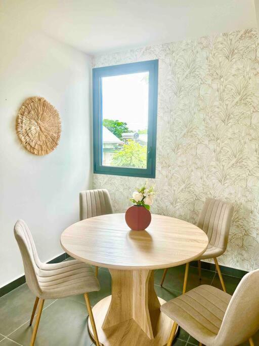 Appartement A 2 Pas De La Plage De Terre Sainte מראה חיצוני תמונה
