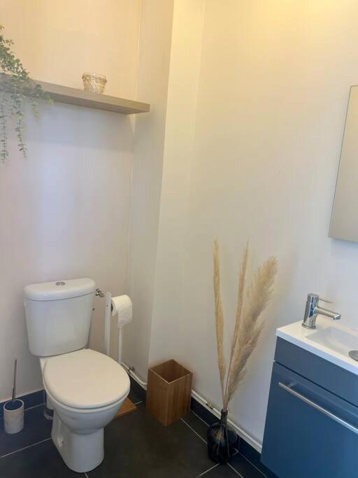 Appartement A 2 Pas De La Plage De Terre Sainte מראה חיצוני תמונה
