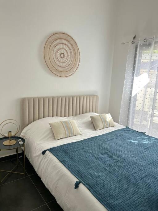 Appartement A 2 Pas De La Plage De Terre Sainte מראה חיצוני תמונה