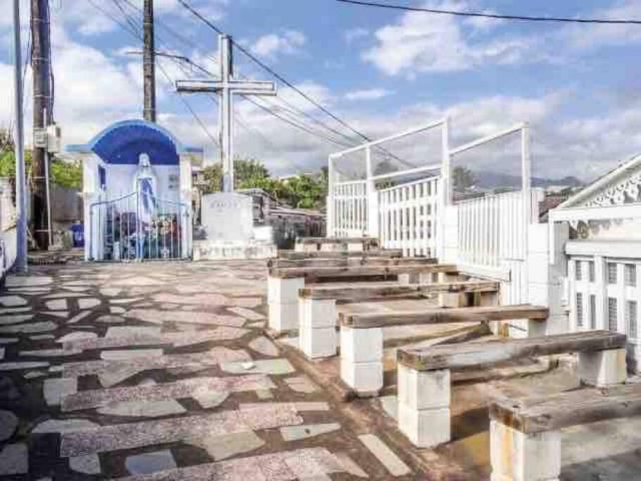 Appartement A 2 Pas De La Plage De Terre Sainte מראה חיצוני תמונה