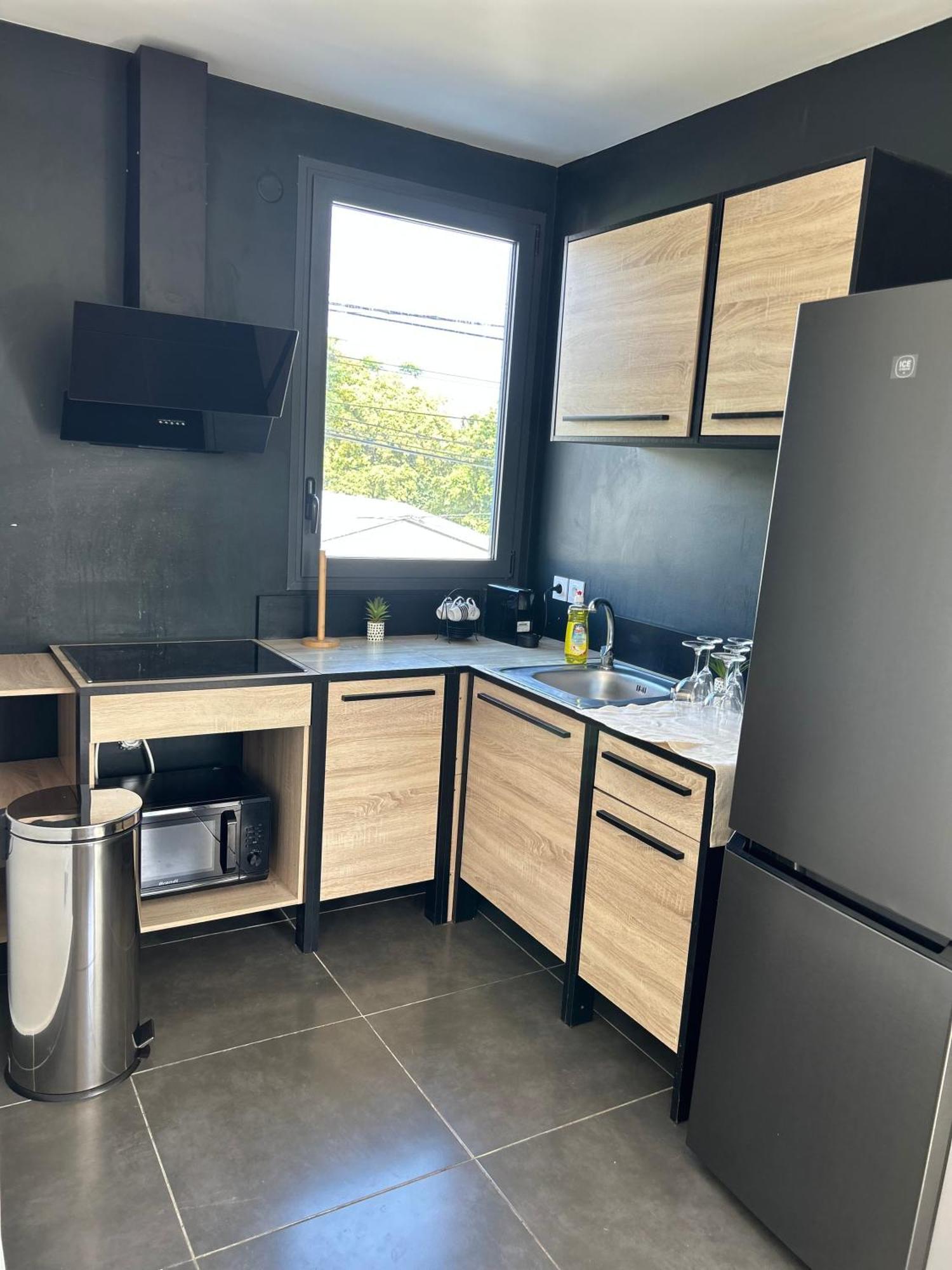 Appartement A 2 Pas De La Plage De Terre Sainte מראה חיצוני תמונה